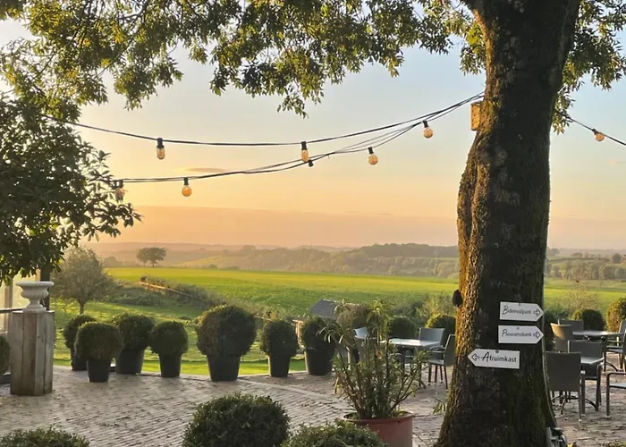 Sfeervolle 4 Persoons Vlakbij Valkenburg Dom wakacyjny